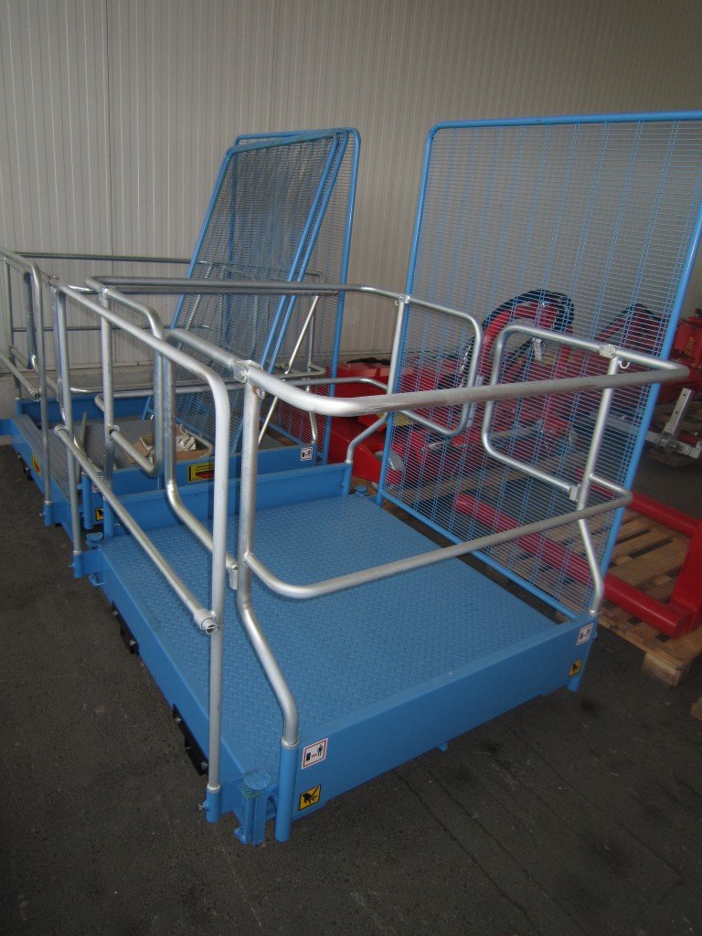 babini-ausstellungsbuhne